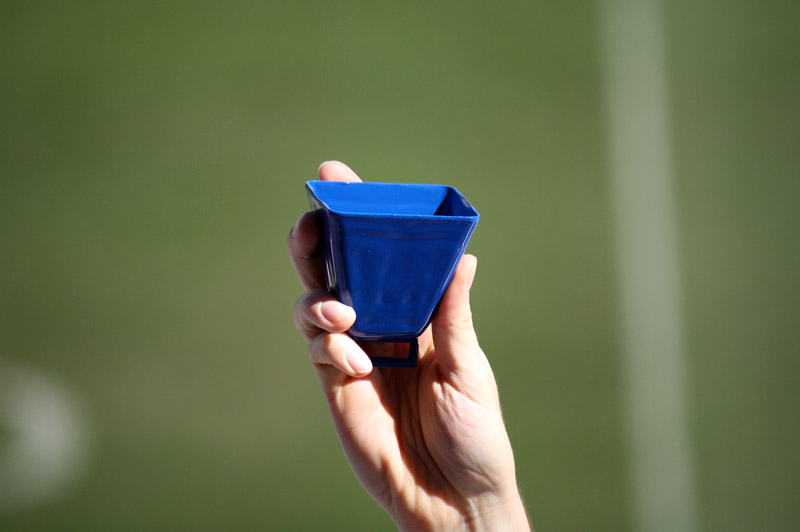 https://www.bell-outlet.com/cowbells-for-sporting-events/pics/blue-cowbell-noise-maker.jpg